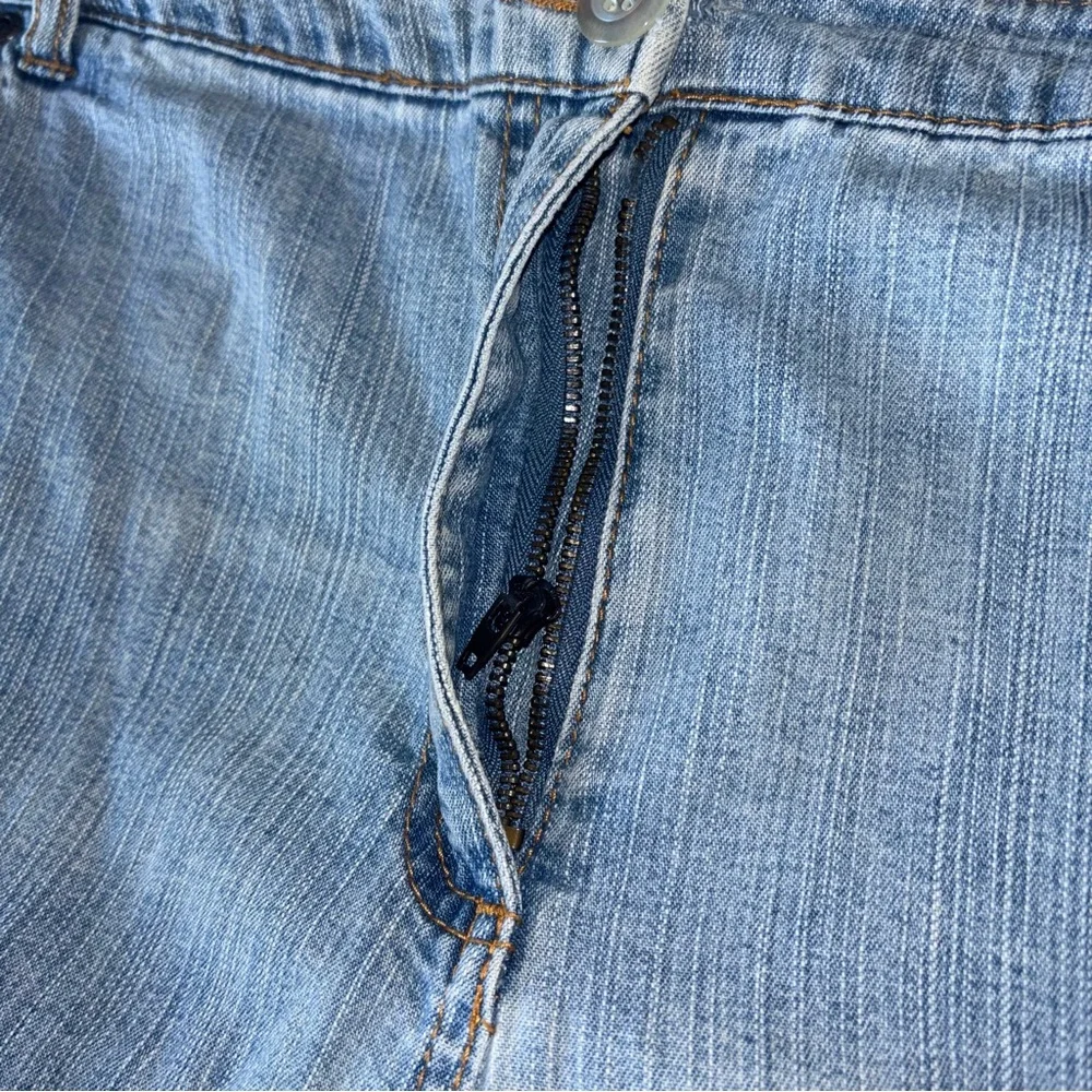 Taillissime Classic Blue Denim Capris - Picture 2 of 6